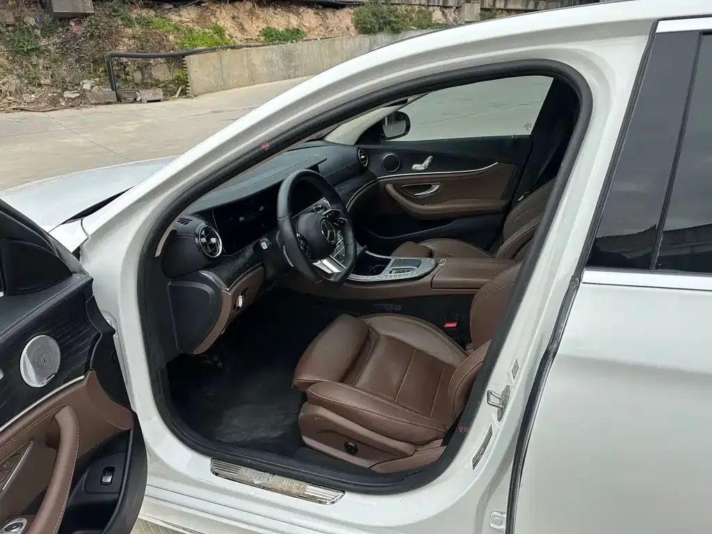 Mercedes-Benz E-Class 2021 из CN, фото 3