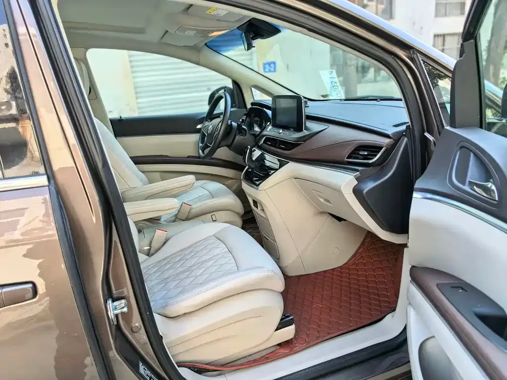 Buick GL8 2023 из CN, фото 5