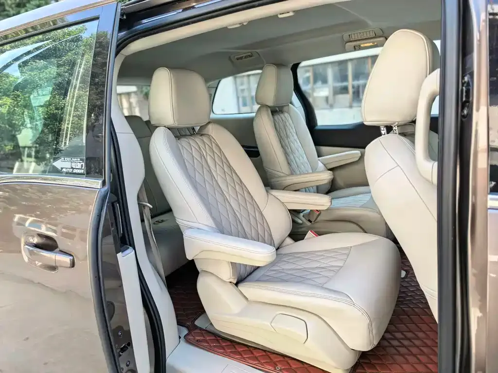 Buick GL8 2023 из CN, фото 7