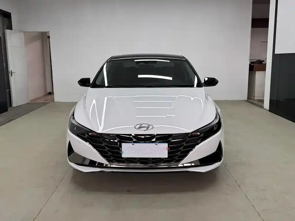 Hyundai Elantra 2023 из CN, фото 3