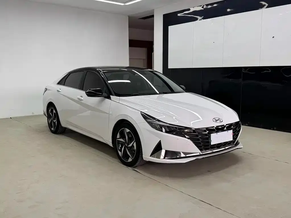 Hyundai Elantra 2023 из CN, фото 2