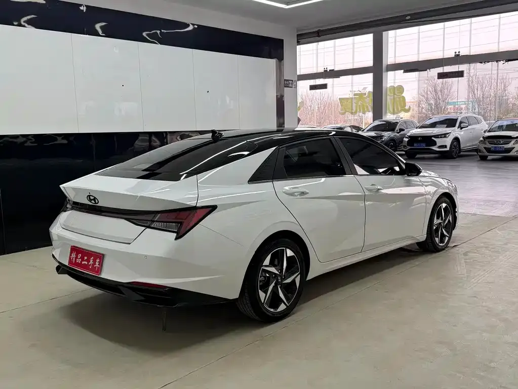 Hyundai Elantra 2023 из CN, фото 5