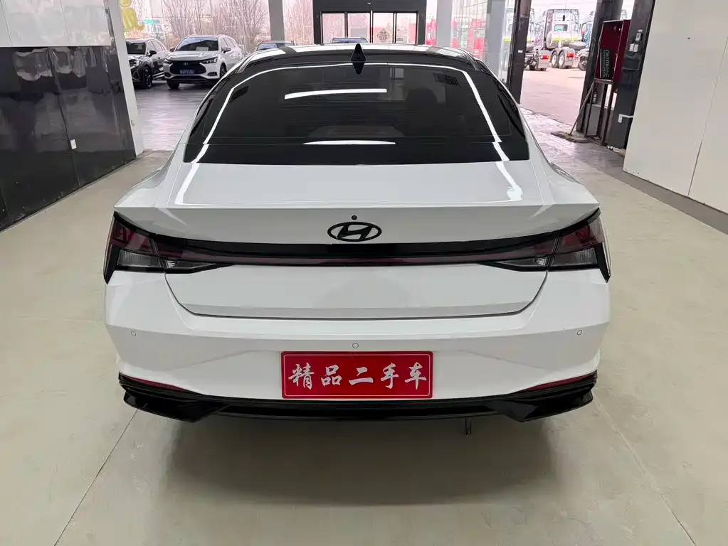 Hyundai Elantra 2023 из CN, фото 8