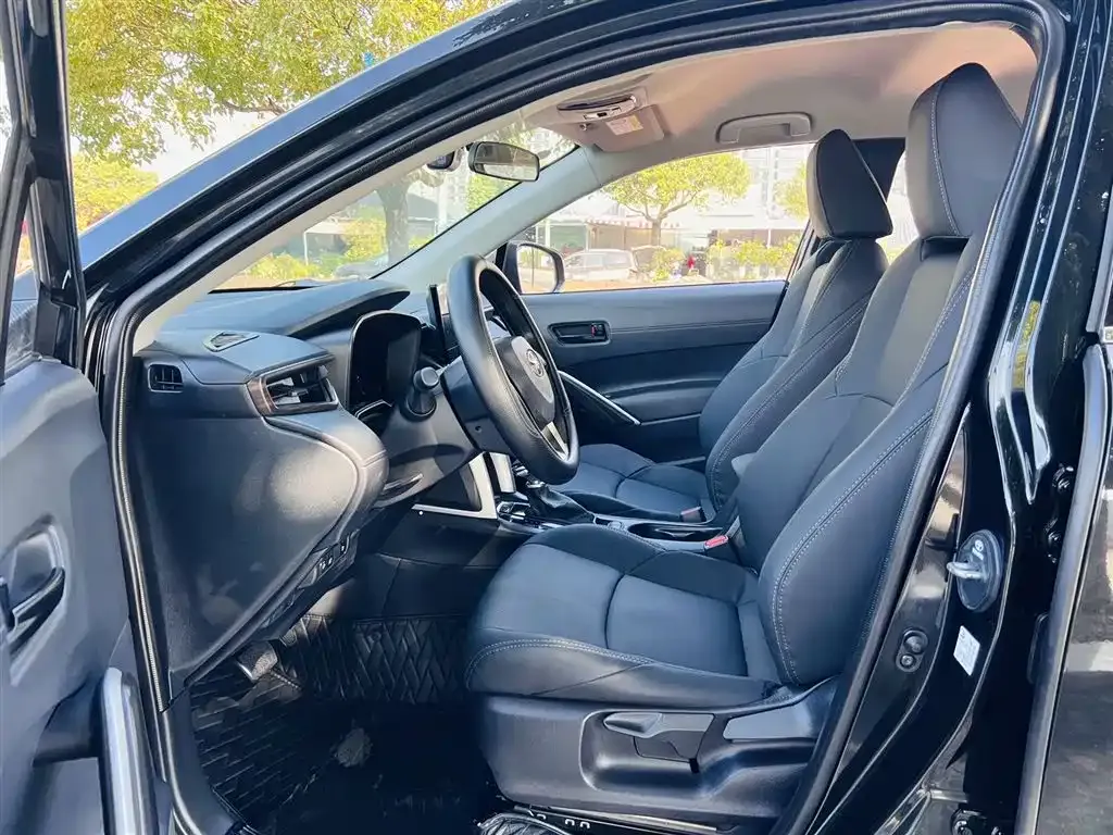 Toyota Frontlander 2024 из CN, фото 4