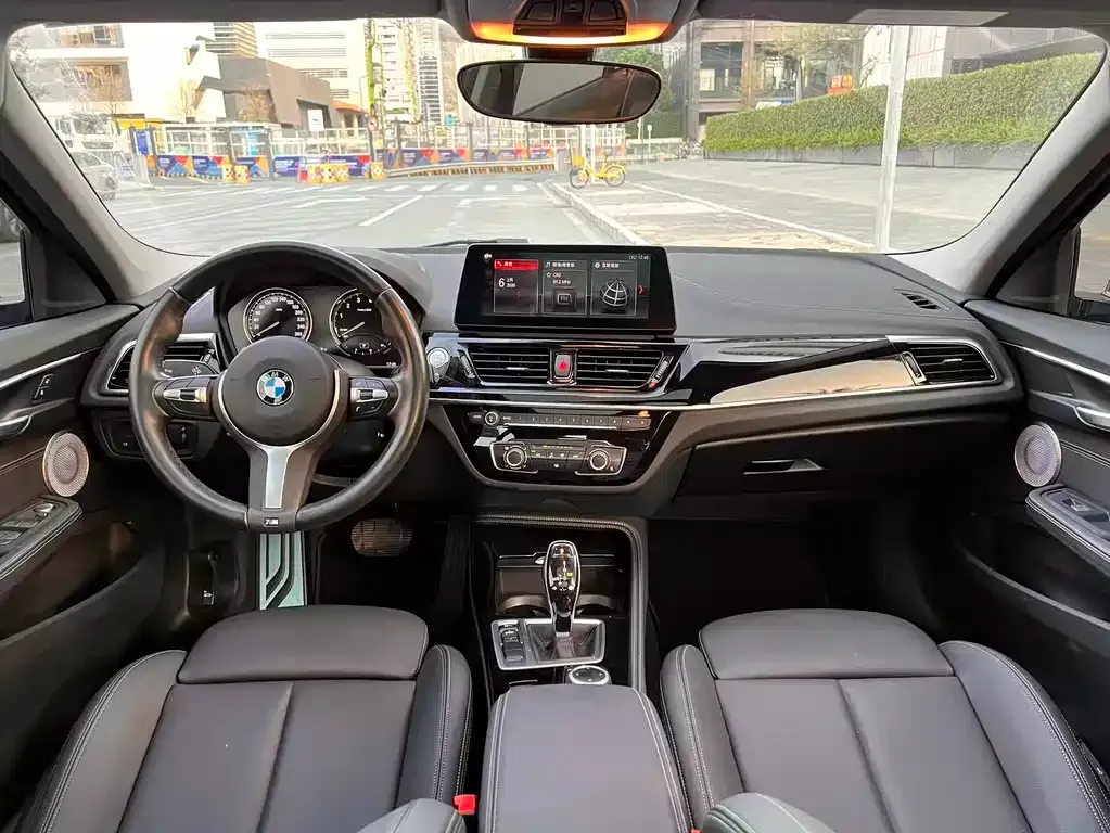 BMW 1 Series 2022 из CN, фото 8