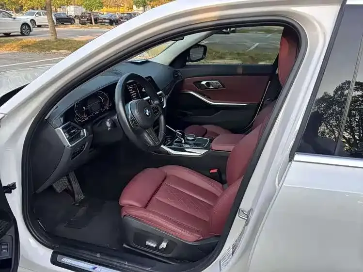 BMW 3 Series 2022 из CN, фото 6