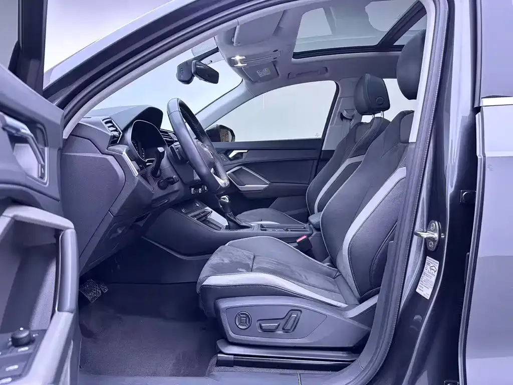 Audi Q3 2021 из CN, фото 8
