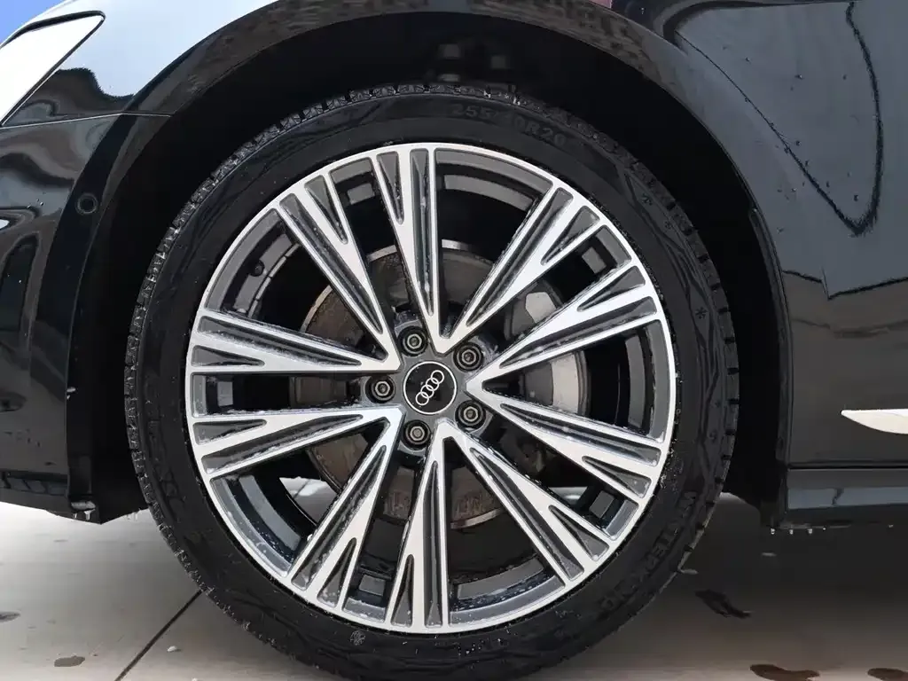 Audi A6L 2025 из CN, фото 9