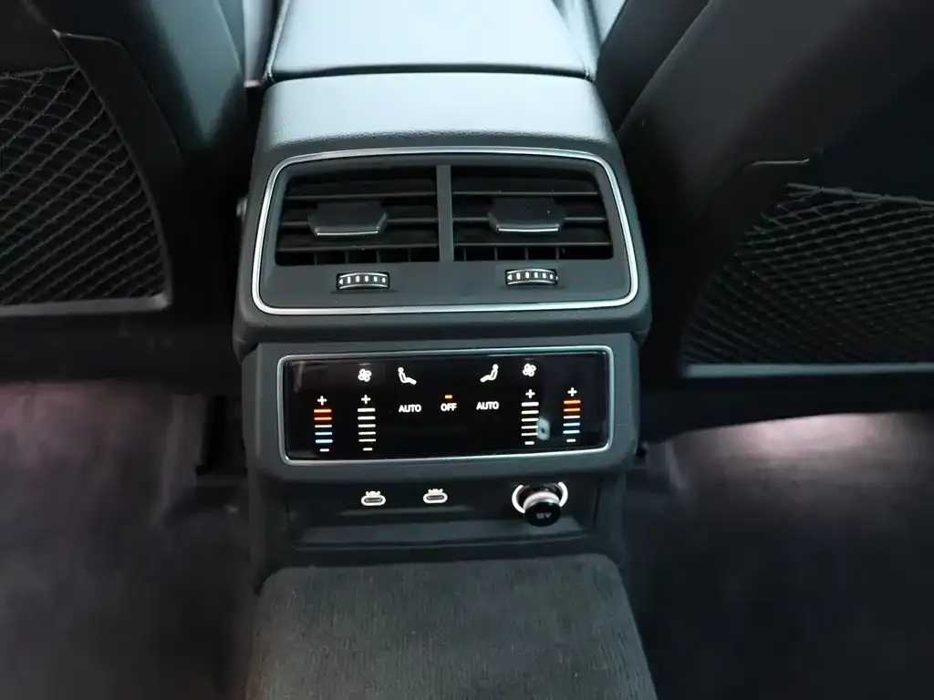 Audi A6L 2025 из CN, фото 8