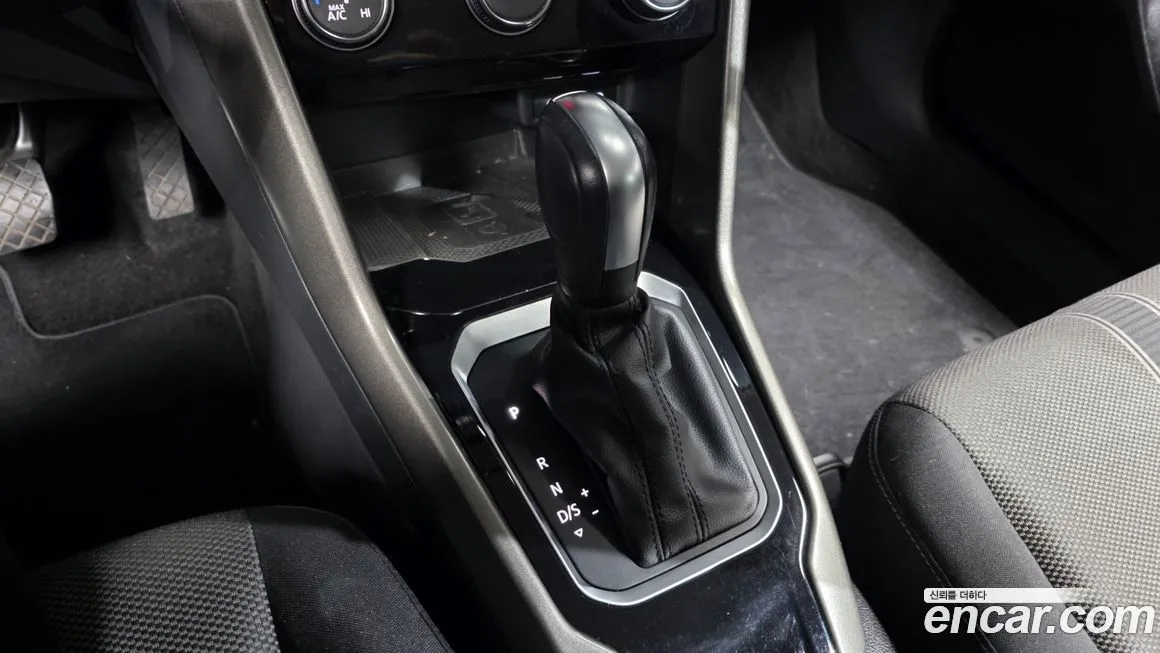 Volkswagen T-Roc 2021 из KR, фото 5