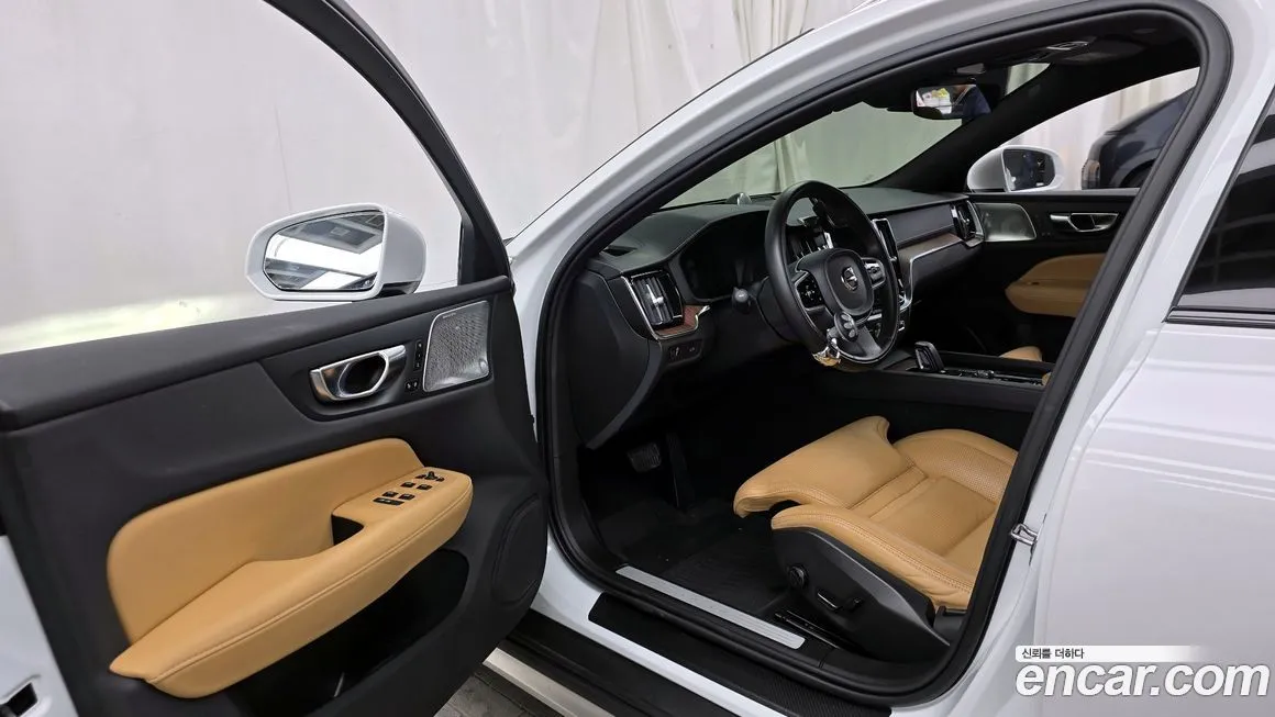 Volvo V60 2021 из KR, фото 5