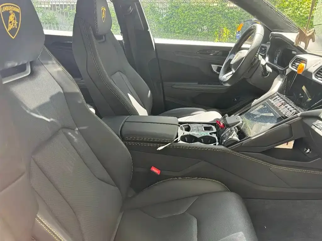 Lamborghini Urus 2024 из CN, фото 6