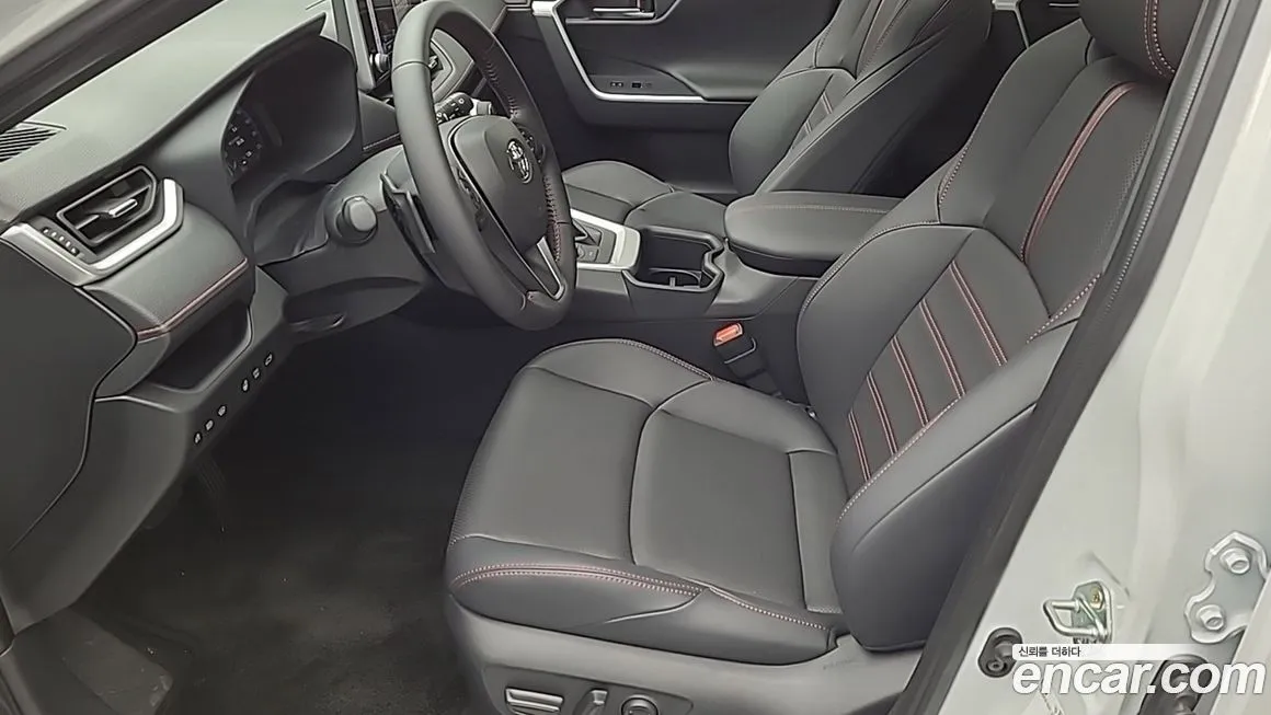 Toyota RAV4 2025 из KR, фото 4