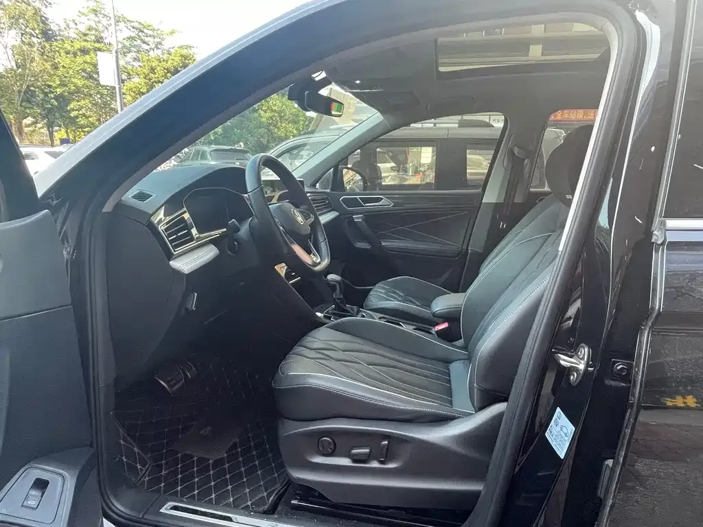 Volkswagen Tiguan L 2024 из CN, фото 5