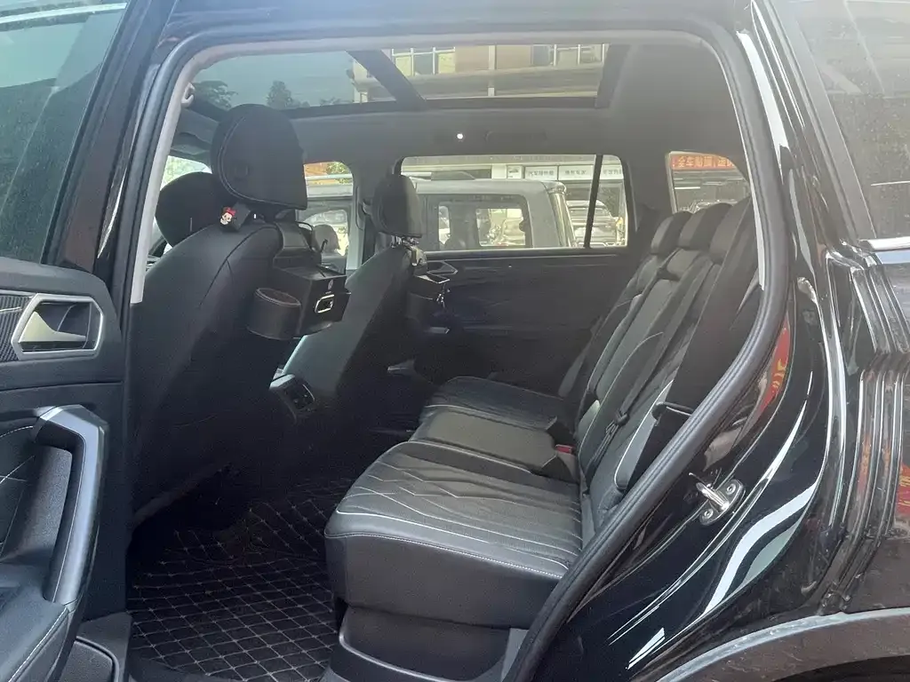 Volkswagen Tiguan L 2024 из CN, фото 10