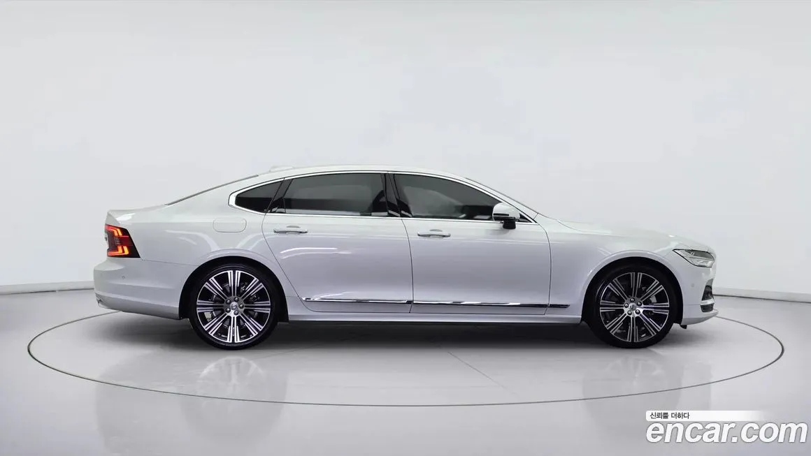 Volvo S90 2023 из KR, фото 2
