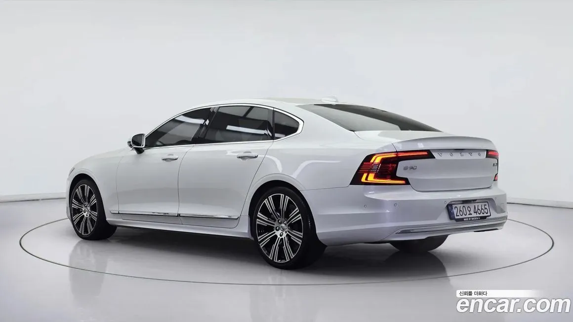 Volvo S90 2023 из KR, фото 3