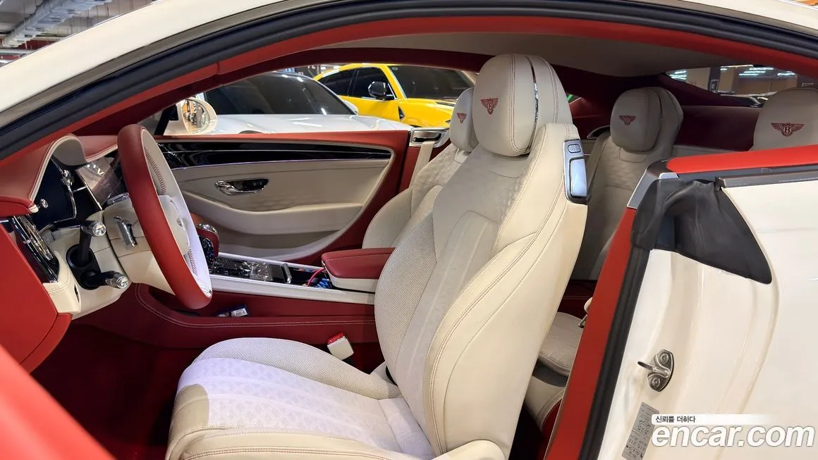 Bentley Continental 2025 из KR, фото 2