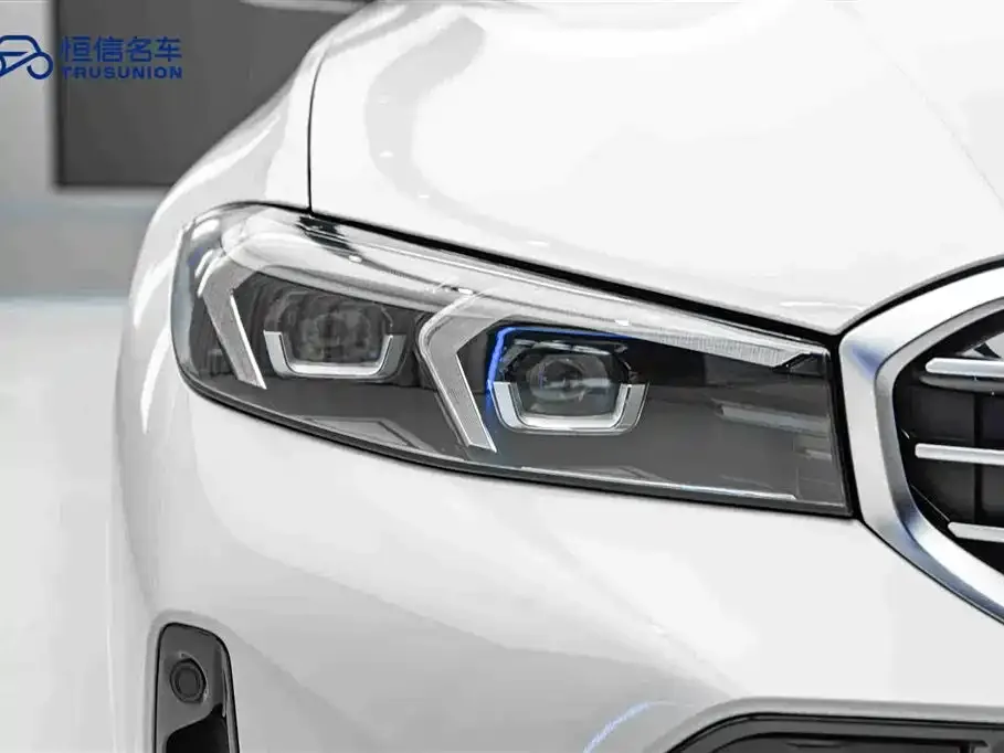 BMW 3 Series 2024 из CN, фото 10
