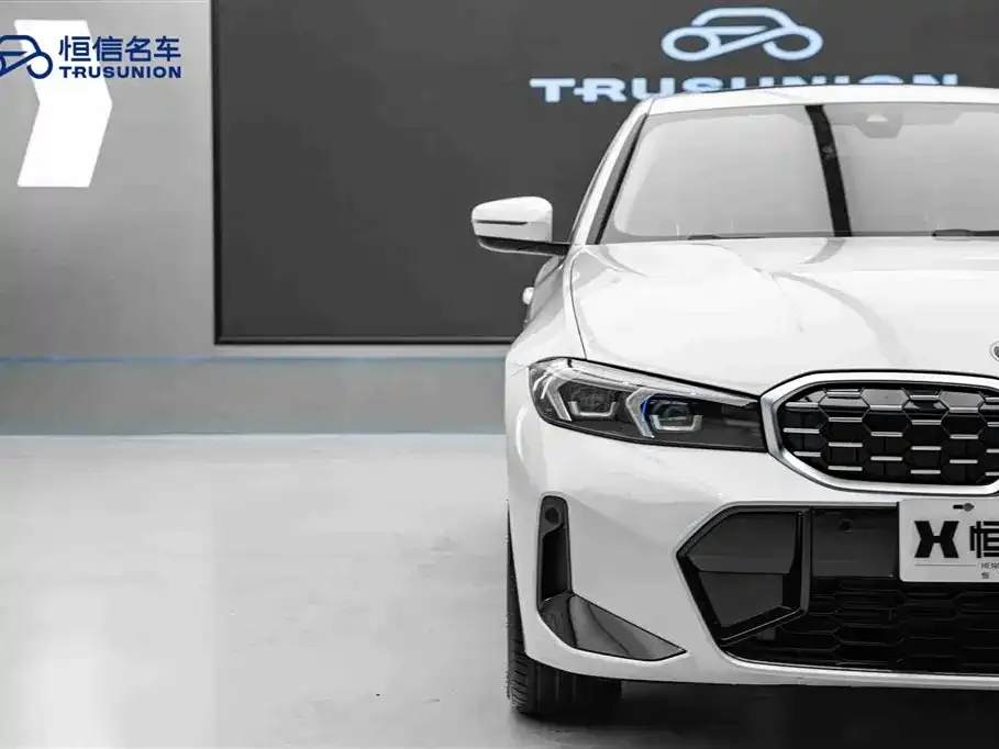 BMW 3 Series 2024 из CN, фото 2