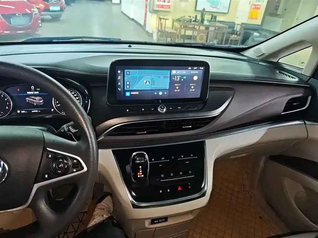 Buick GL8 2023 из CN, фото 3