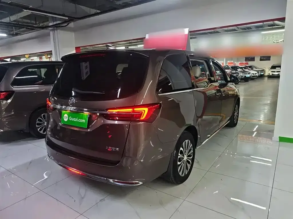Buick GL8 2023 из CN, фото 9