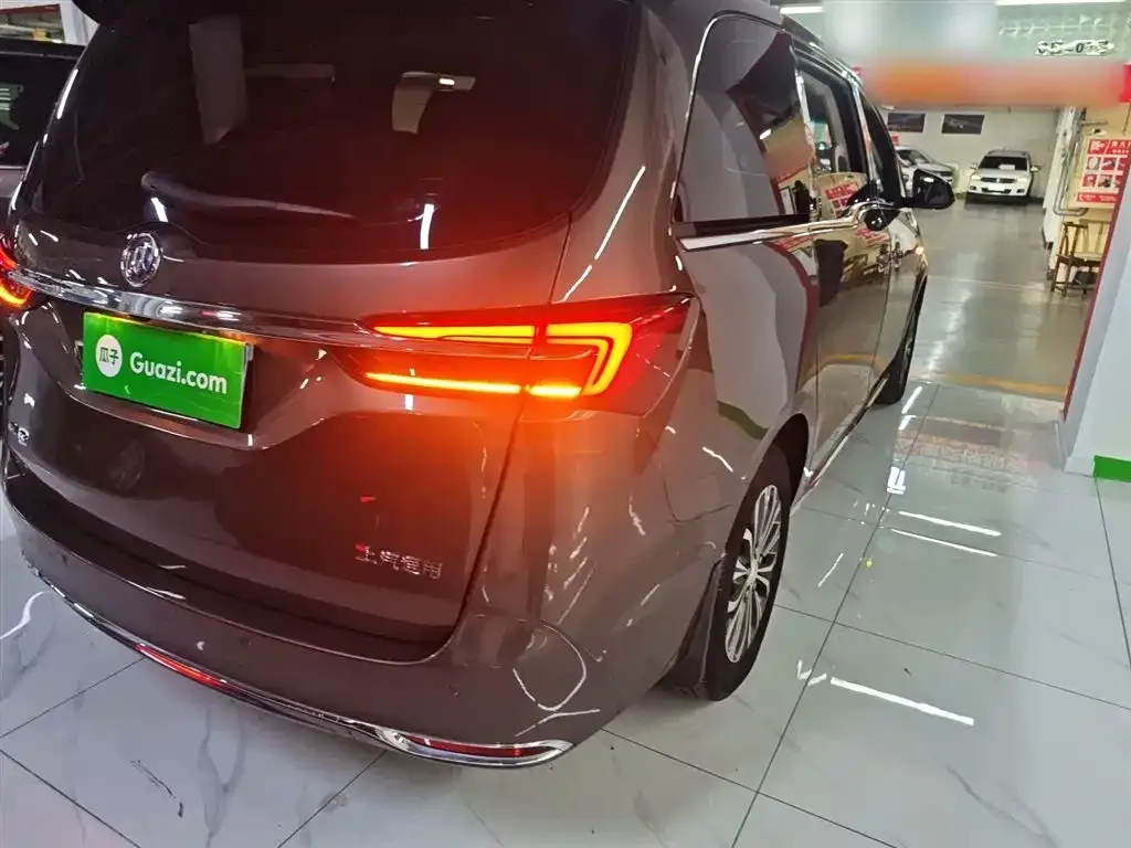 Buick GL8 2023 из CN, фото 8