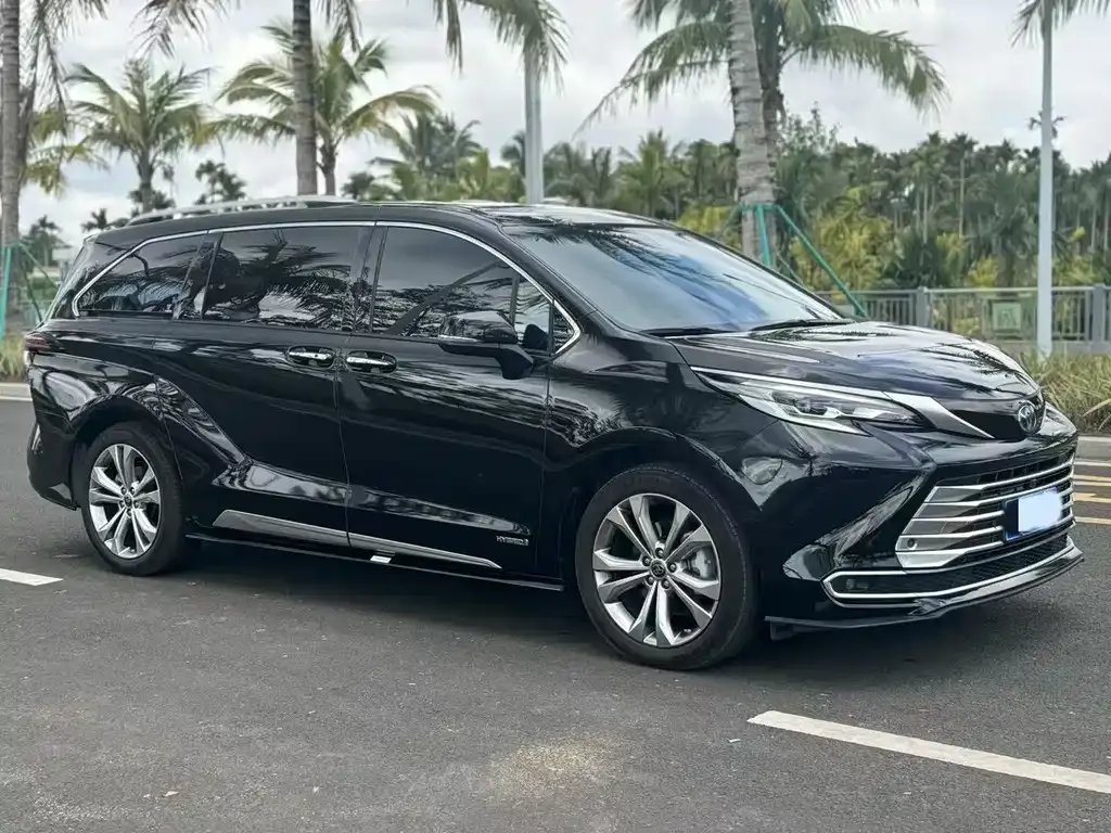 Toyota Sienna 2023 из CN, фото 5