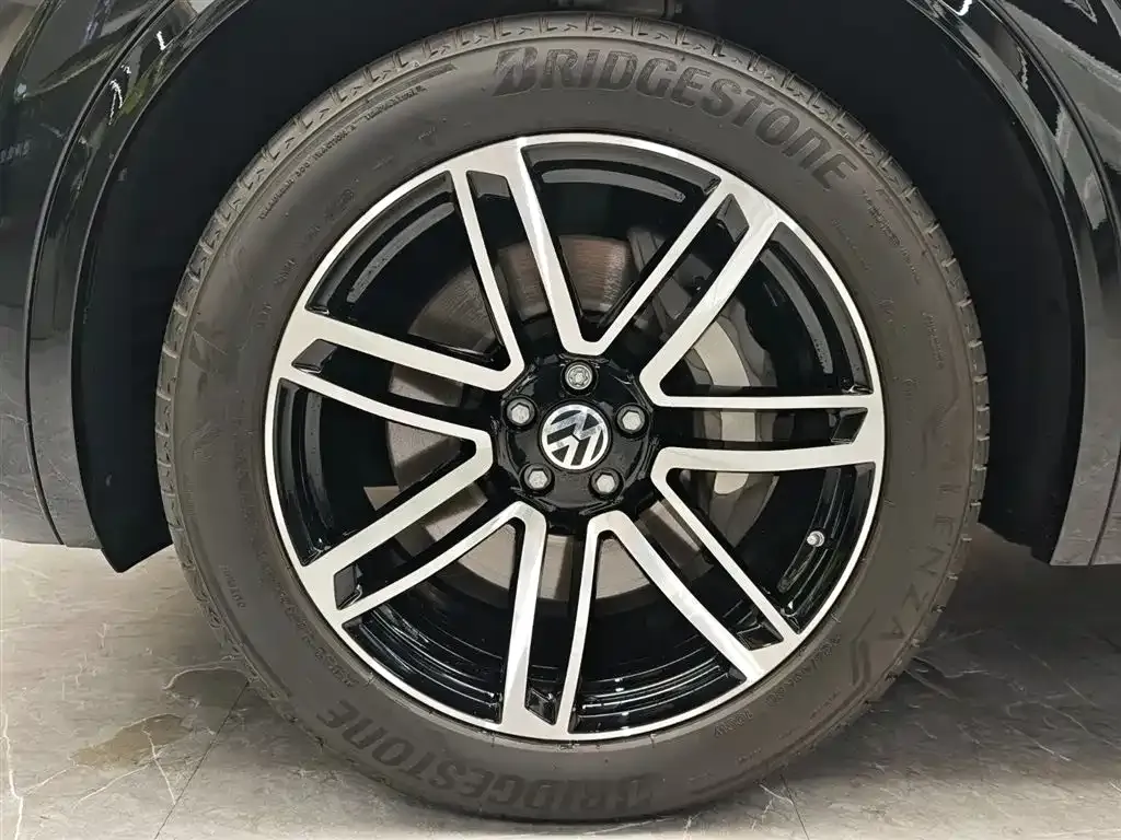 Volkswagen Touareg 2024 из CN, фото 5