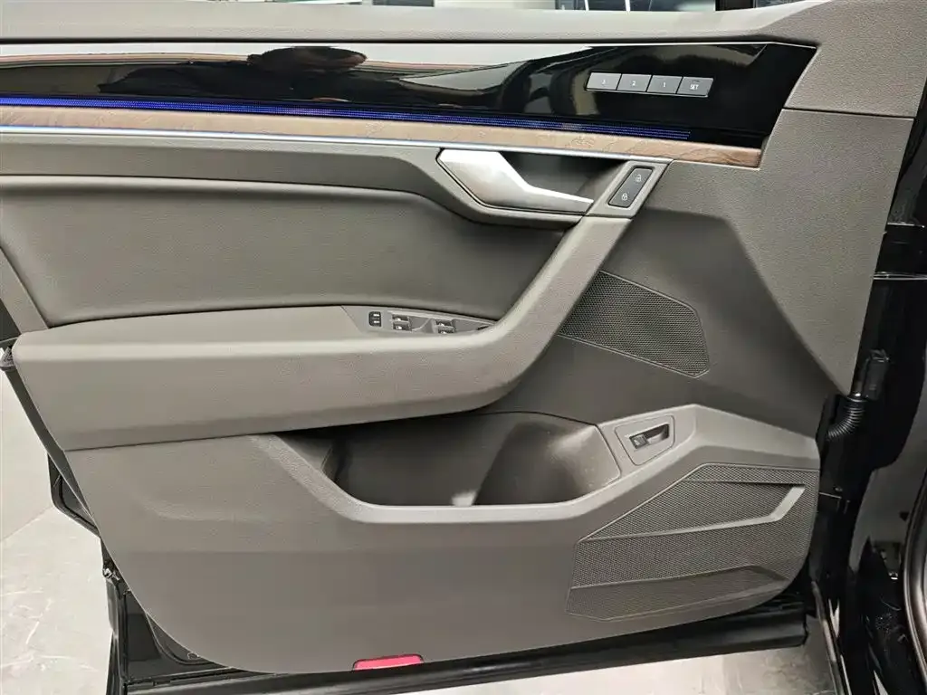 Volkswagen Touareg 2024 из CN, фото 3