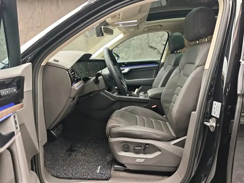 Volkswagen Touareg 2024 из CN, фото 10