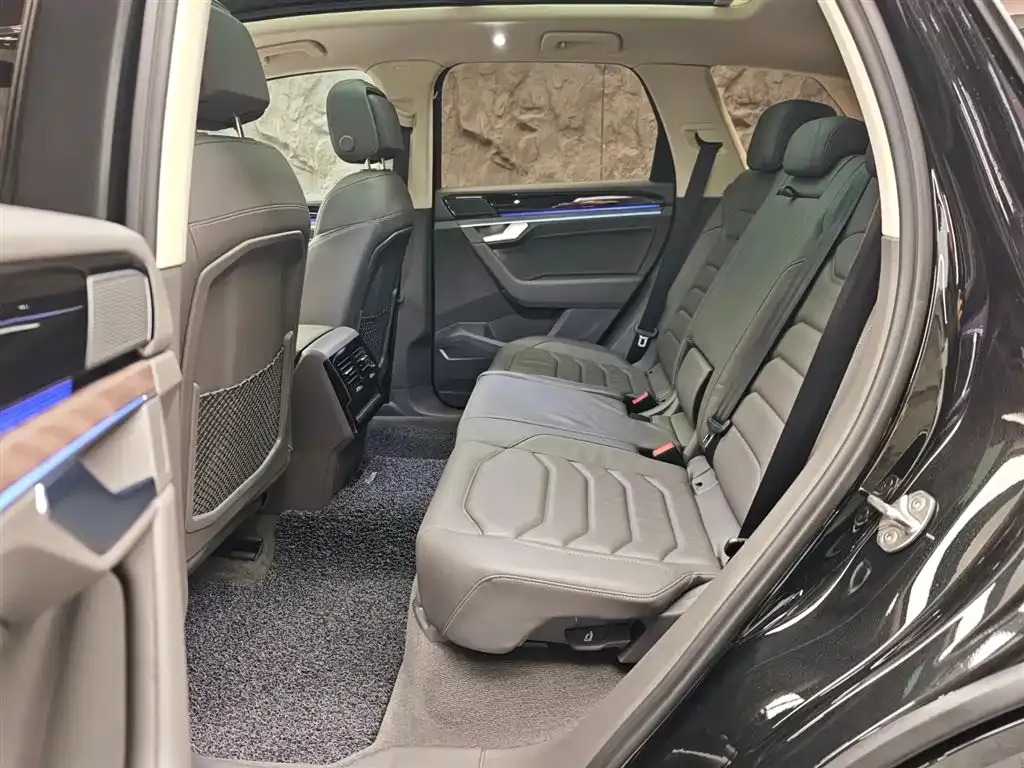 Volkswagen Touareg 2024 из CN, фото 4