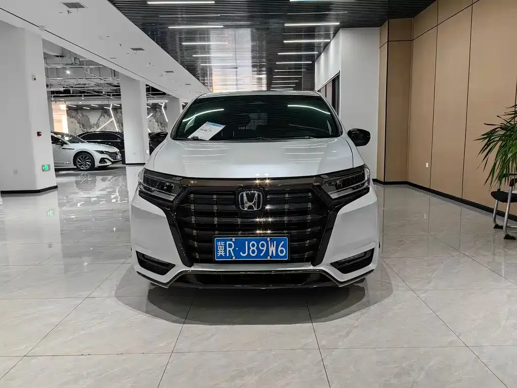 Honda Elysion 2024 из CN, фото 1