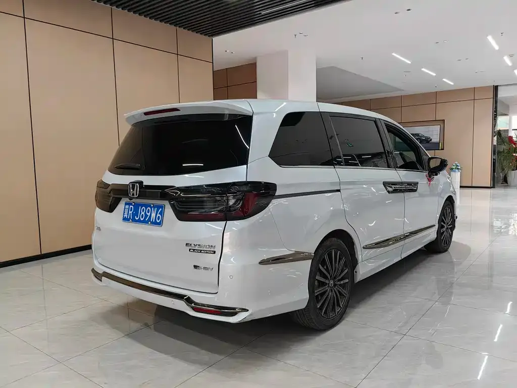 Honda Elysion 2024 из CN, фото 2