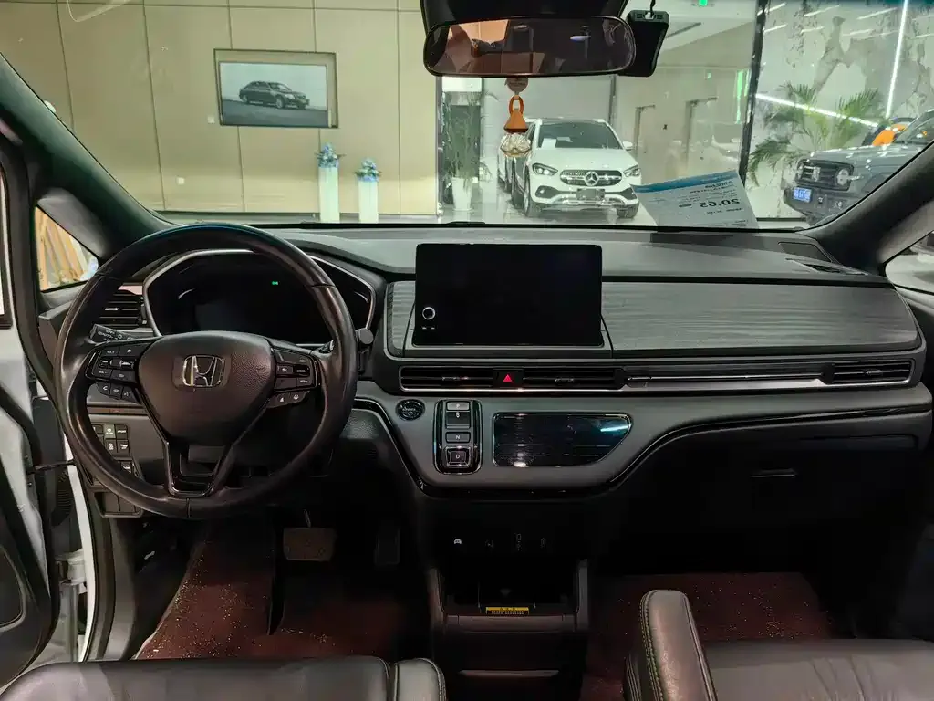 Honda Elysion 2024 из CN, фото 7