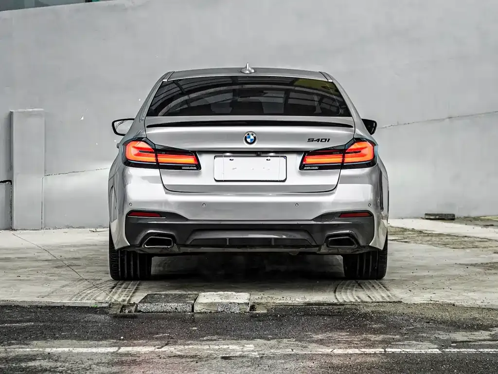 BMW 5 Series (Import) 2023 из CN, фото 5