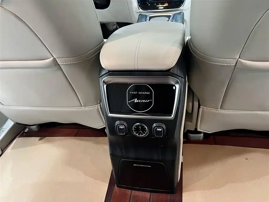 Buick GL8 2022 из CN, фото 4