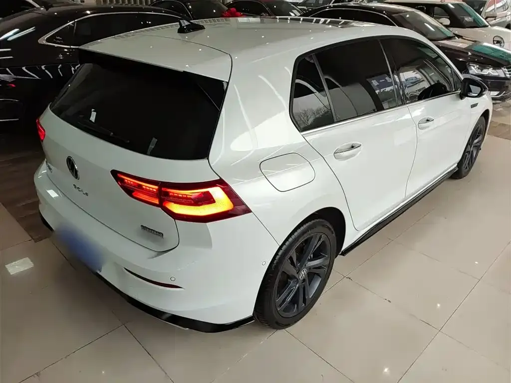 Volkswagen Golf 2023 из CN, фото 6