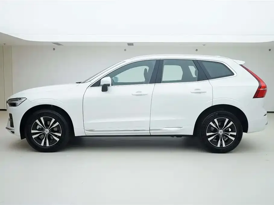 Volvo XC60 2025 из CN, фото 2
