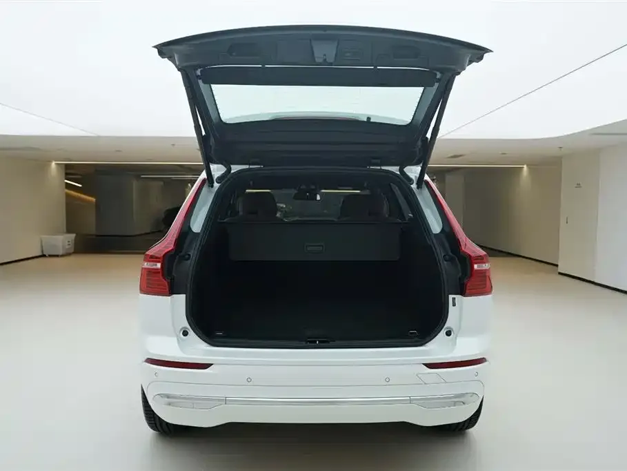 Volvo XC60 2025 из CN, фото 6