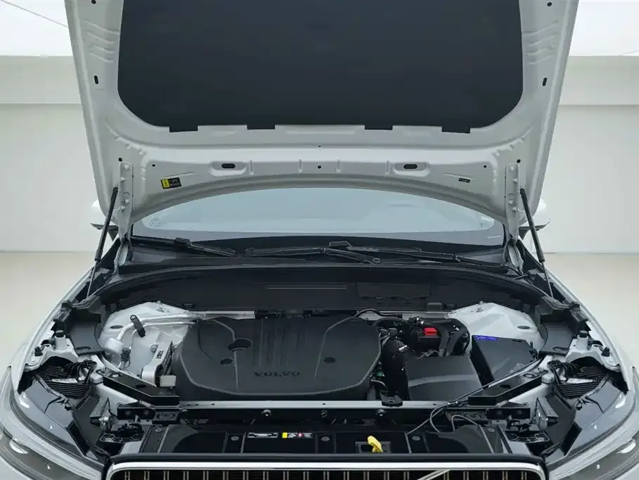 Volvo XC60 2025 из CN, фото 10