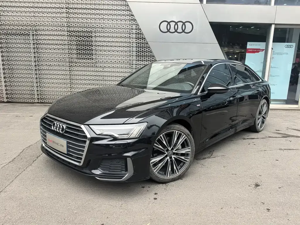 Audi A6L — фото 1