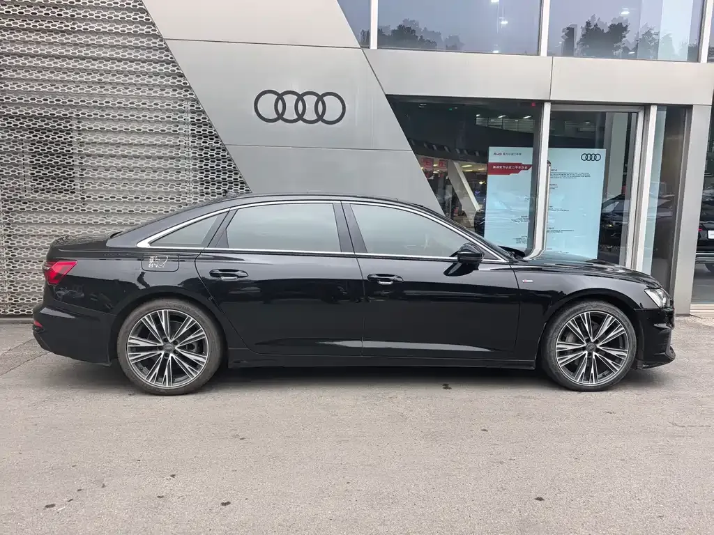 Audi A6L — фото 6