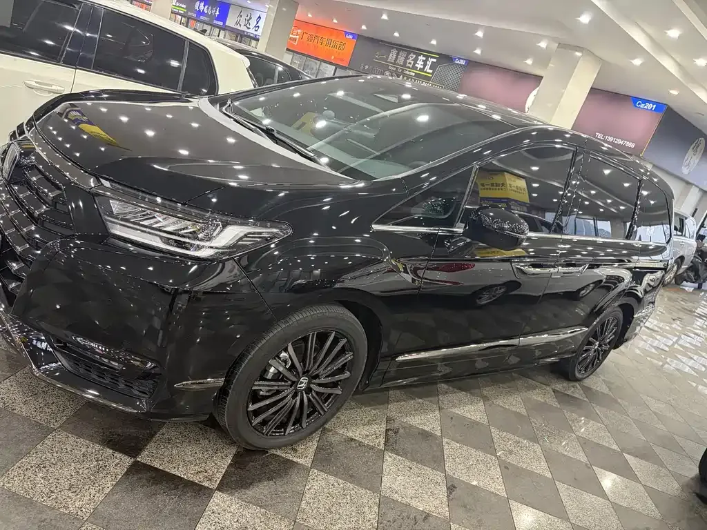 Honda Elysion 2025 из CN, фото 4