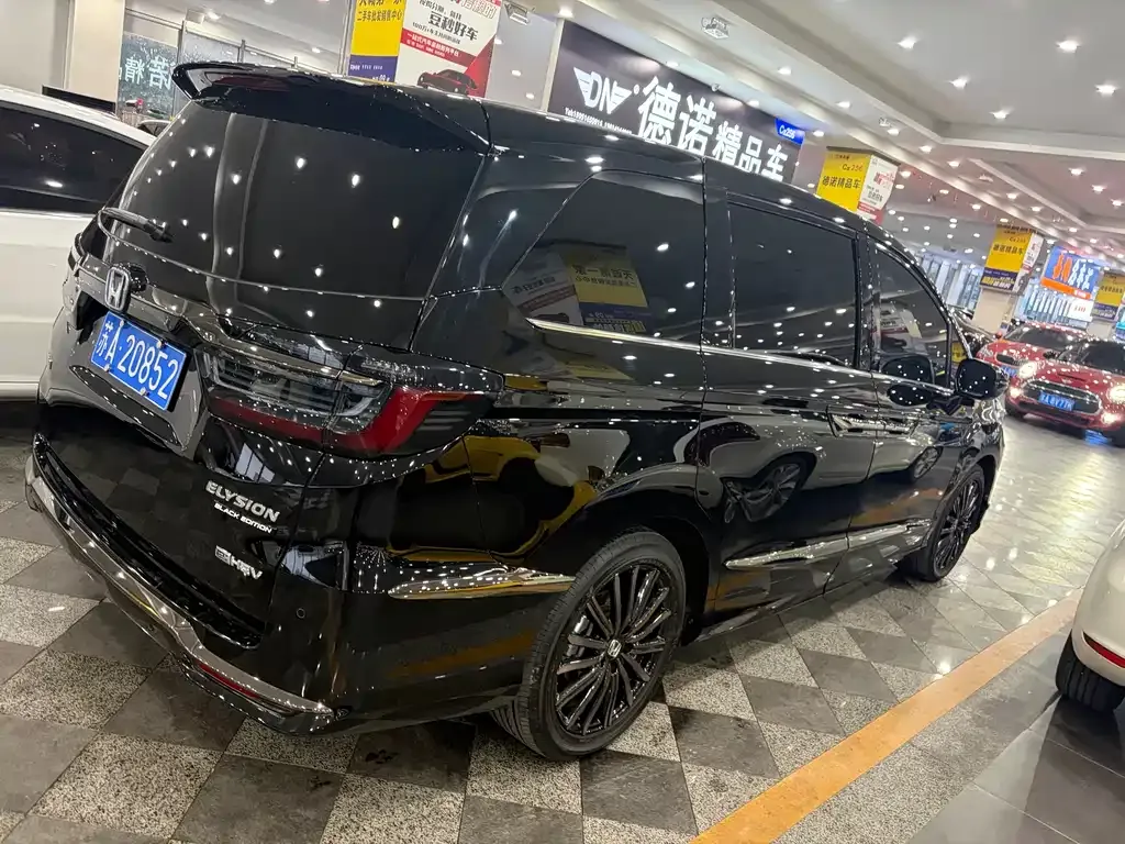 Honda Elysion 2025 из CN, фото 7