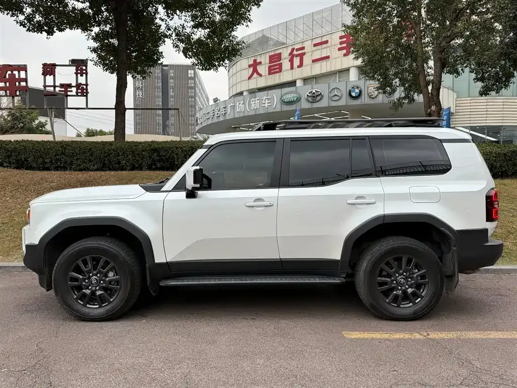 Toyota Prado 2024 из CN, фото 7