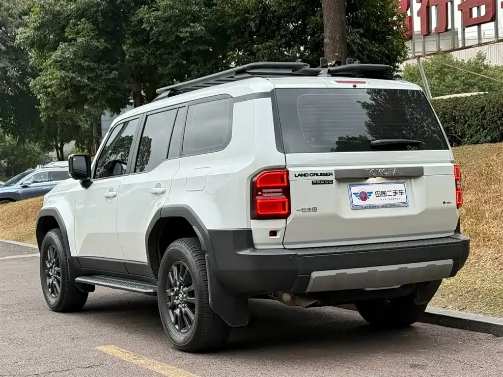 Toyota Prado 2024 из CN, фото 4