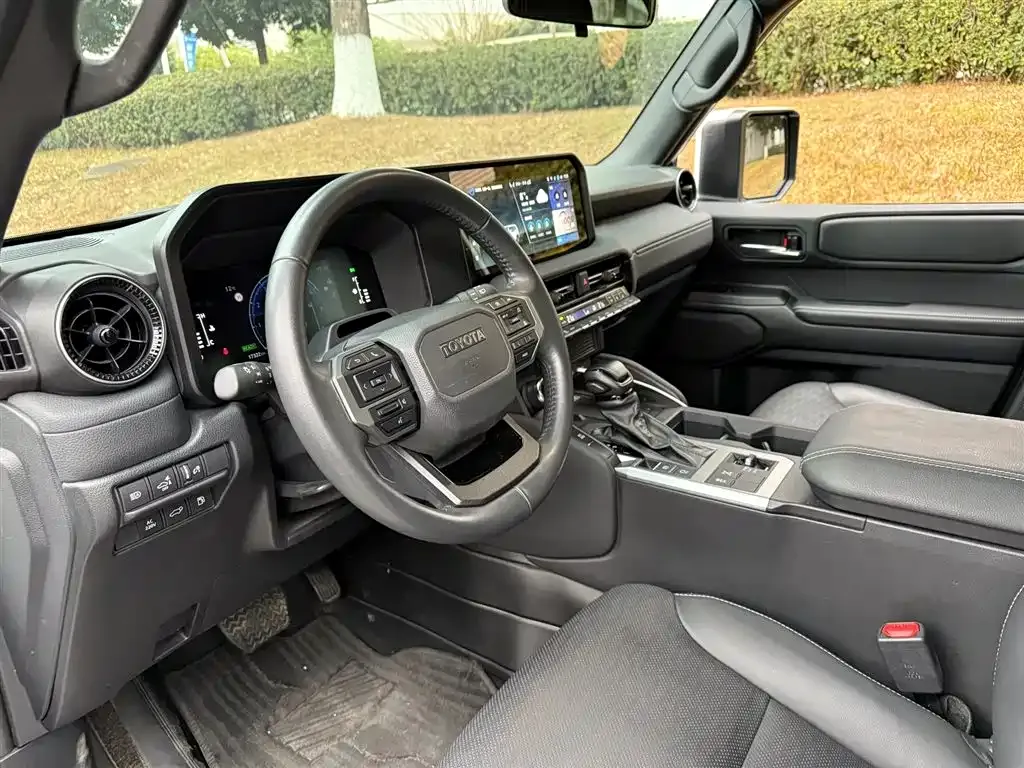 Toyota Prado 2024 из CN, фото 10