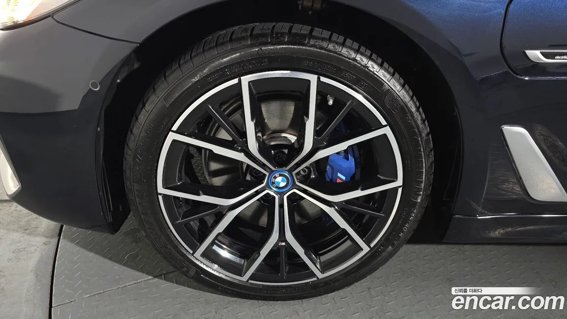 BMW 5-Series 2022 из KR, фото 5