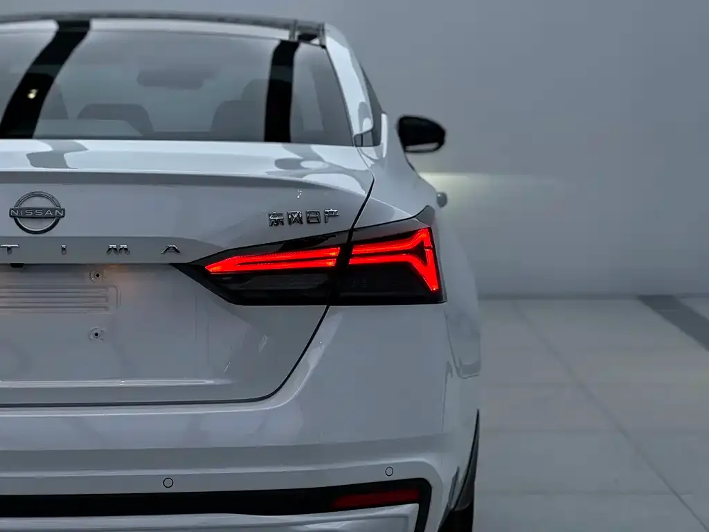 Nissan Teana 2023 из CN, фото 3